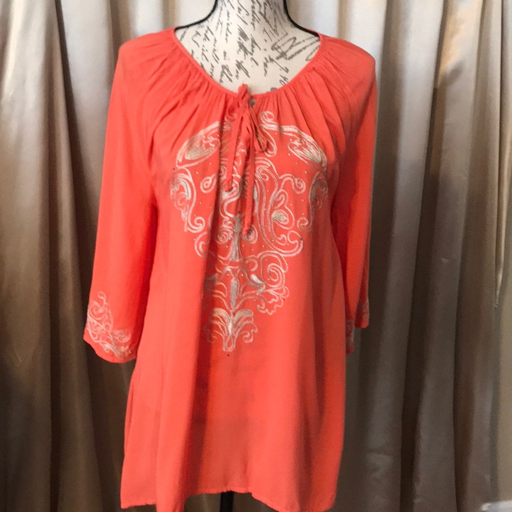 NWOT Reba McEntire embroidered top 100 Rayon